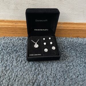 Womens Cubic Zirconia necklace earring set